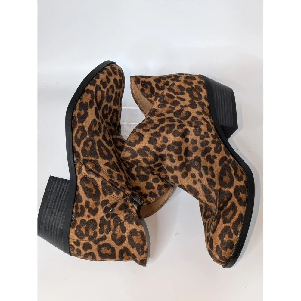 SO Women's Size 8 Leopard Print Ankle Booties Side Zip Low Block Heel